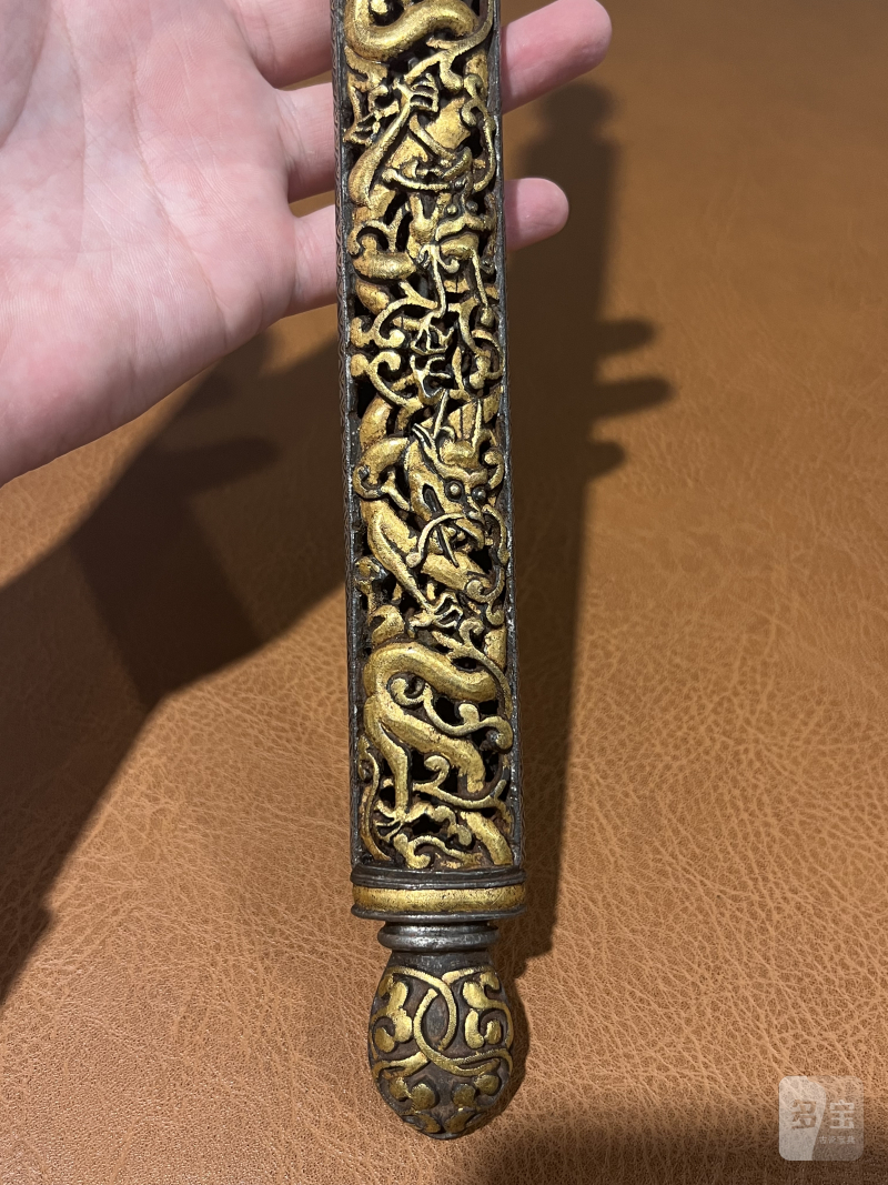 明 铁鋄金鋄银穿花龙纹信筒 - 图5